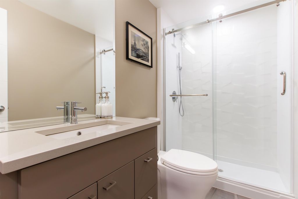 listing image 1106108980957487862