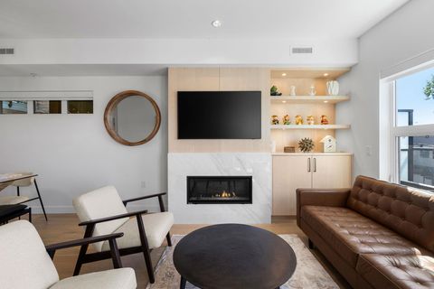 12088 3rd Avenue 201 Richmond BC V7E 0C3