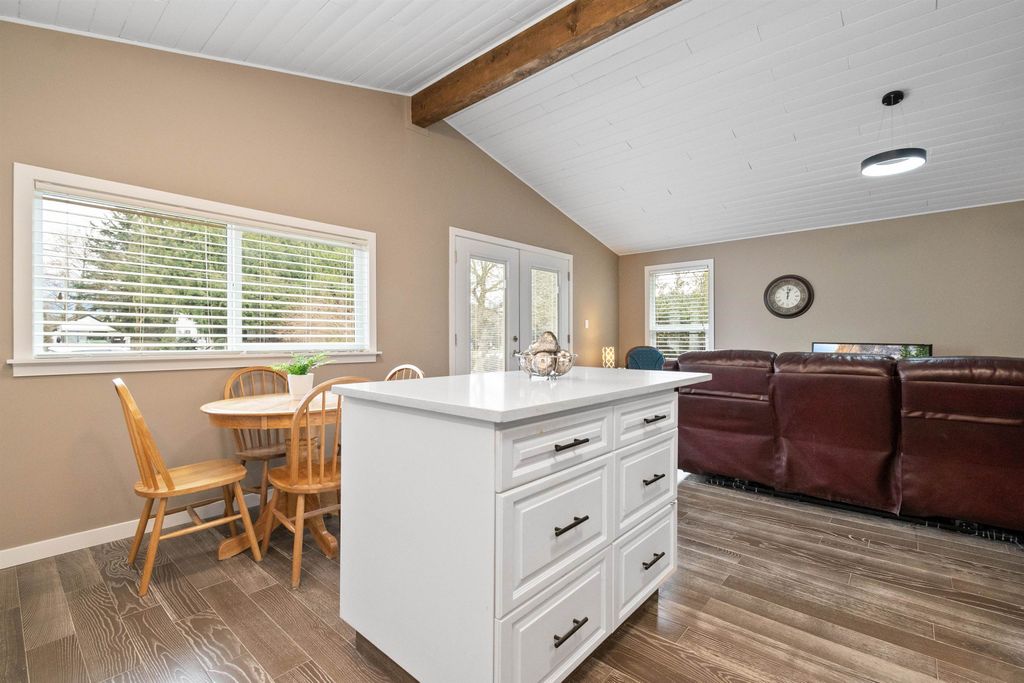 listing image 1109726968964719795