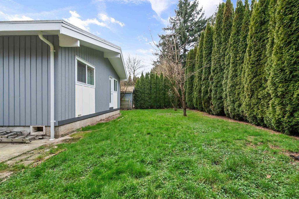 listing image 1106947885797621928