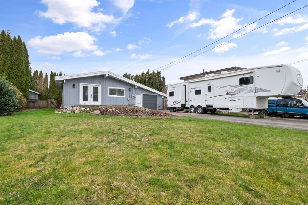 listing image 1104764860299855277