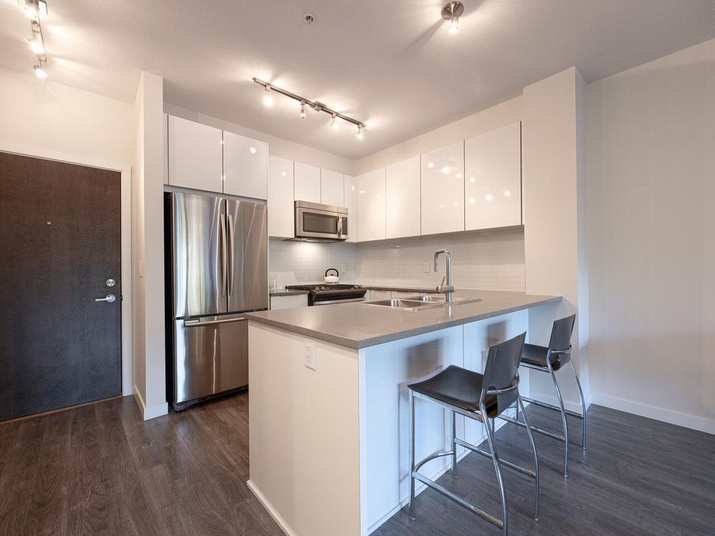 listing image 1104839327559757748