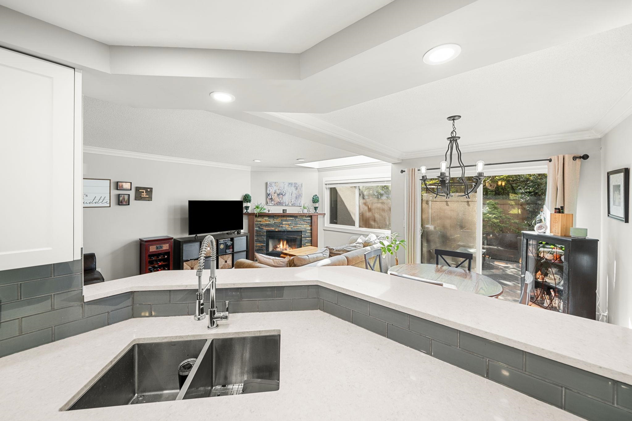 12438 Brunswick Place 1