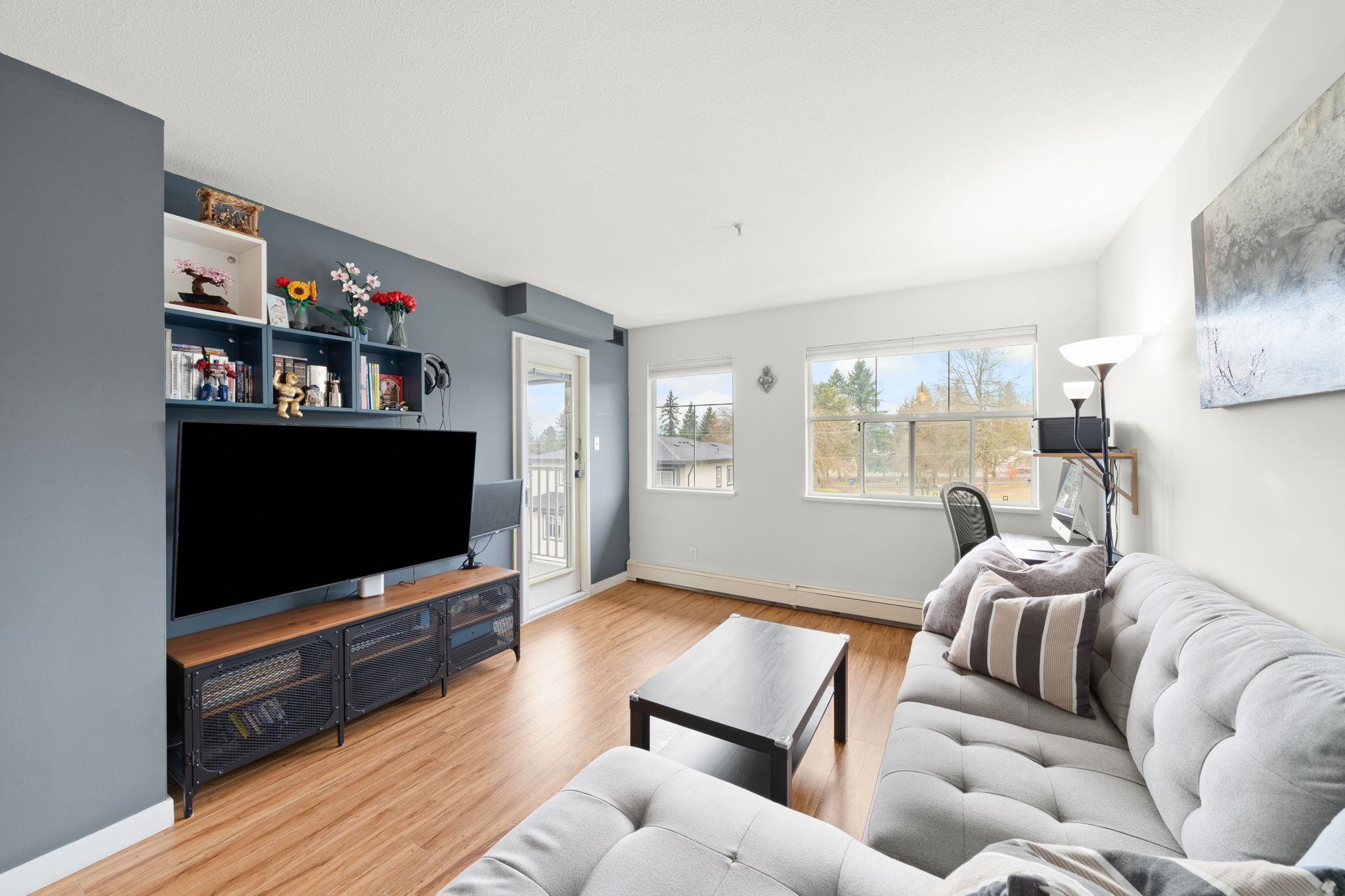 20561 113 Avenue 402