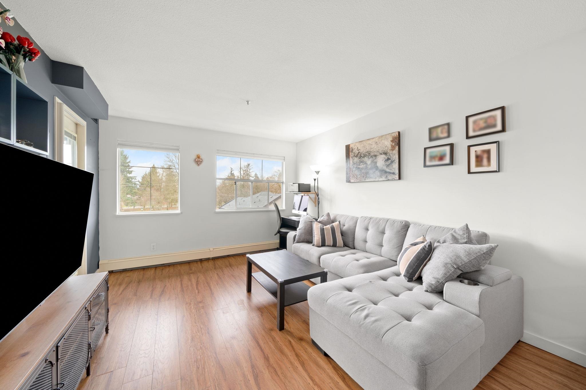 20561 113 Avenue 402