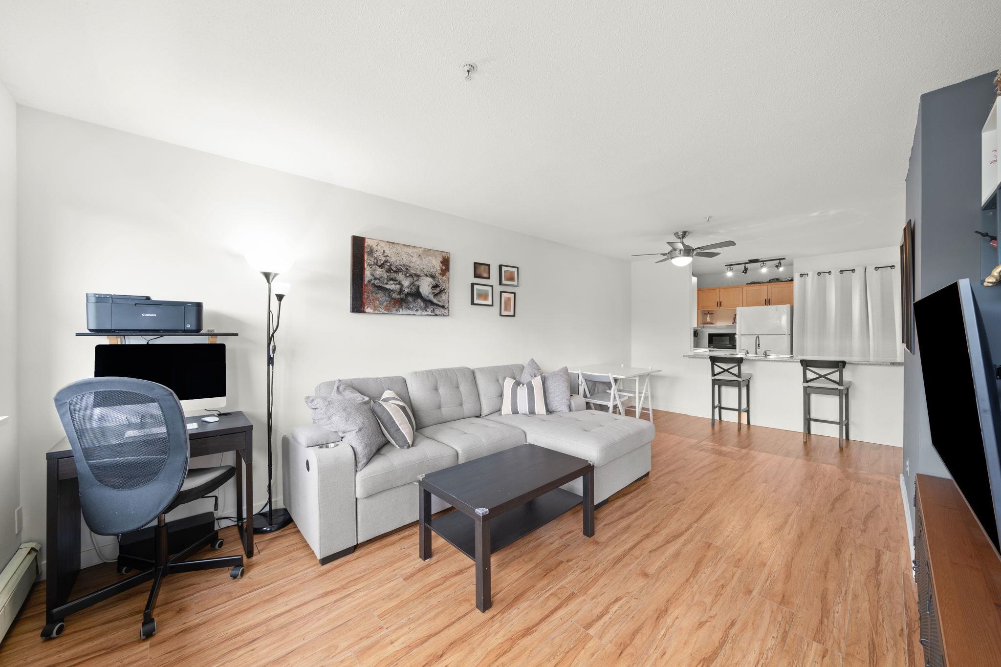 20561 113 Avenue 402