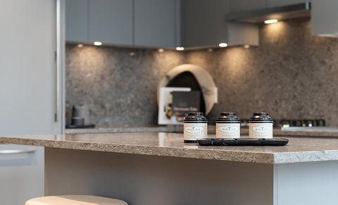 5938 Olive Avenue 3203 Burnaby BC V5H 2P6