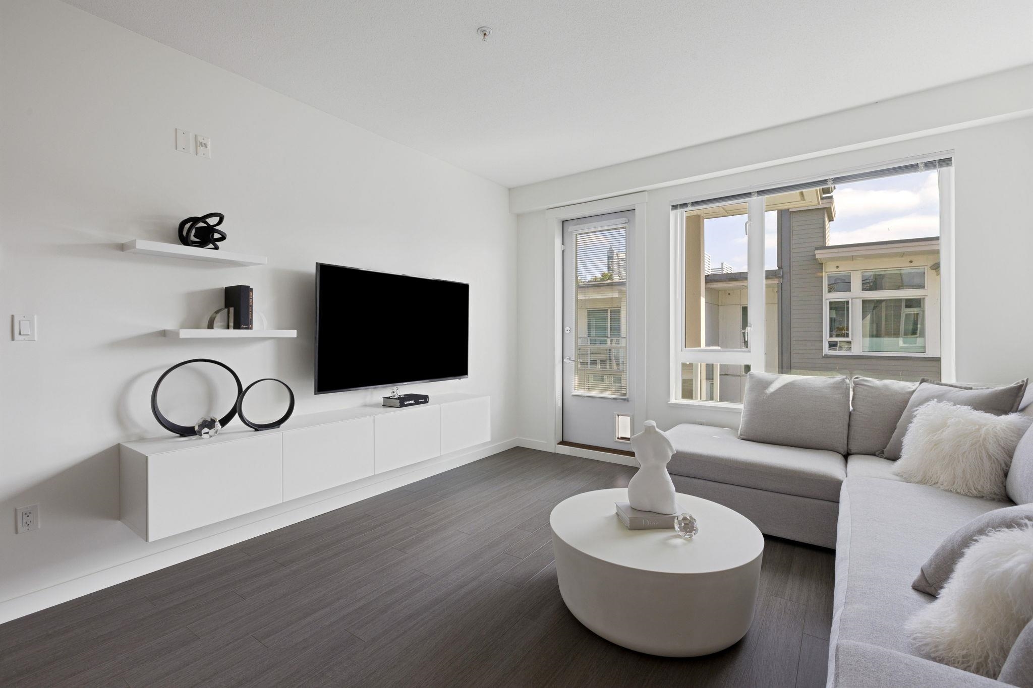 277 W 1st Street 501