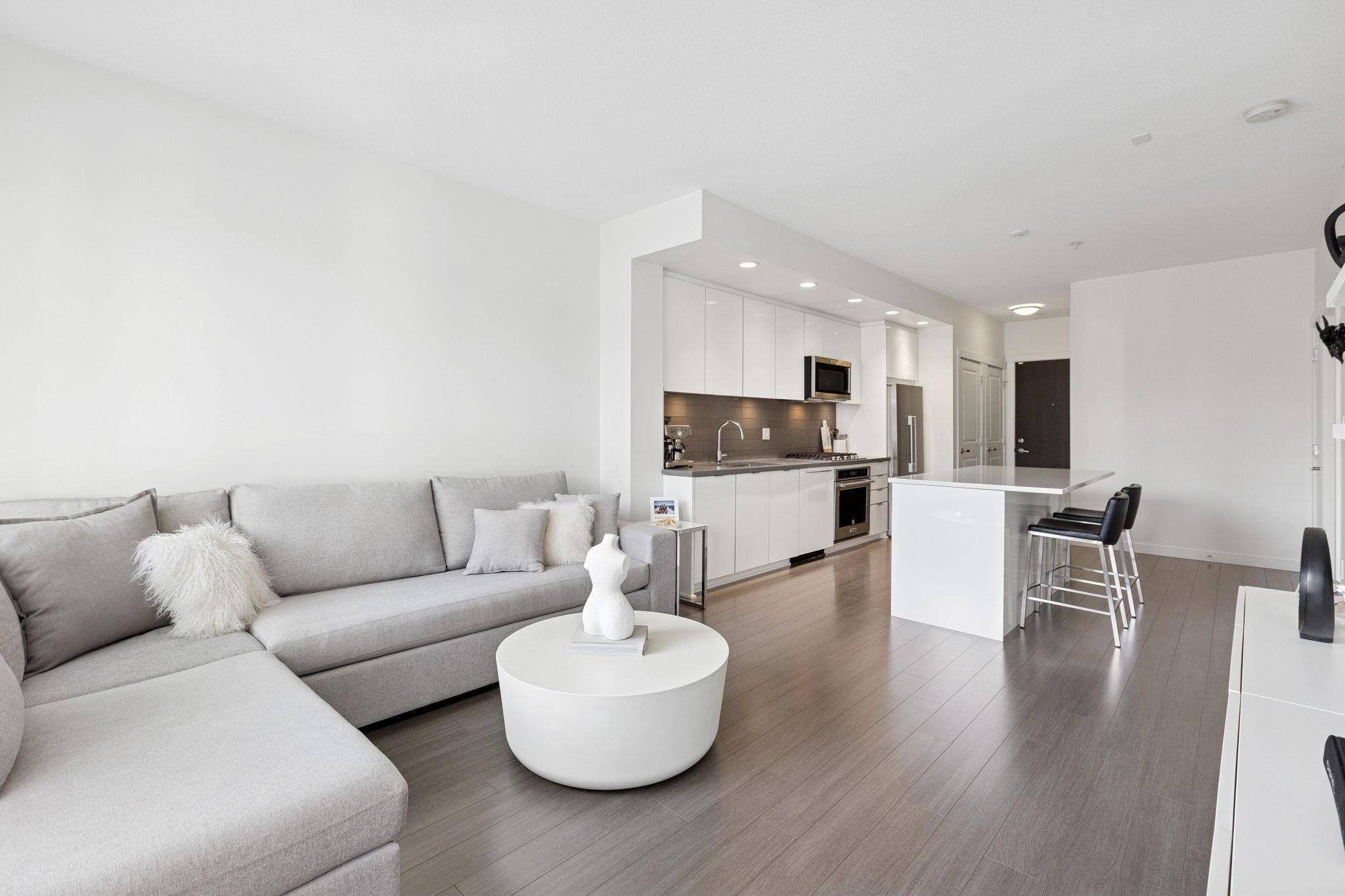 277 W 1st Street 501