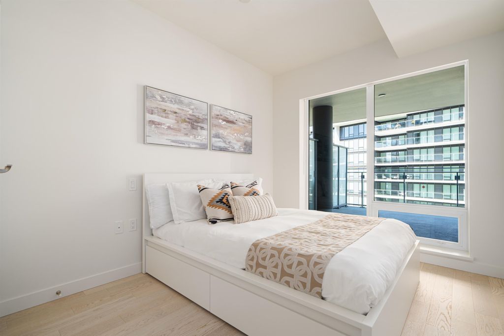 listing image 1102688642955825388