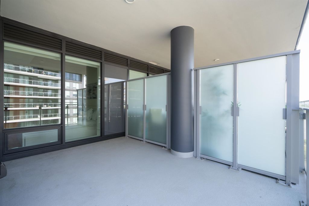 listing image 1100684385349923534