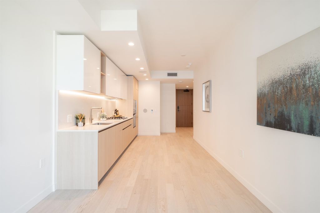 listing image 1103975971677460253