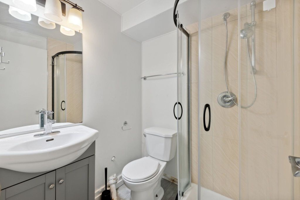 listing image 1104493245147236251