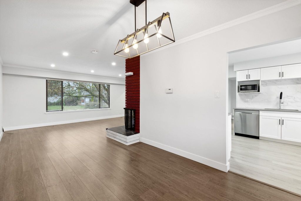 listing image 1108825413700507122