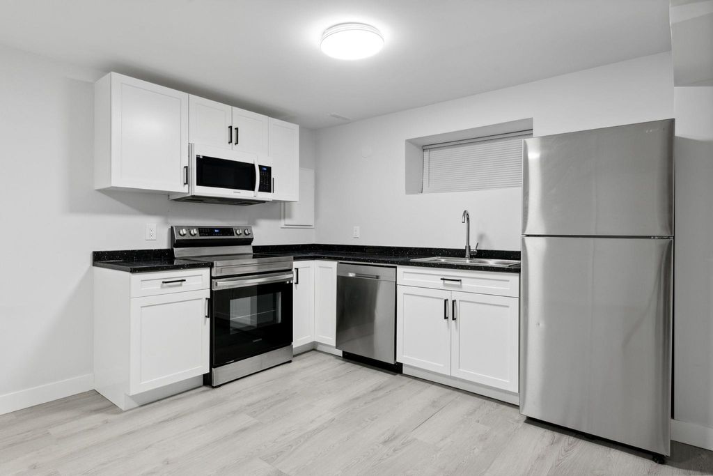listing image 1106059645971677981