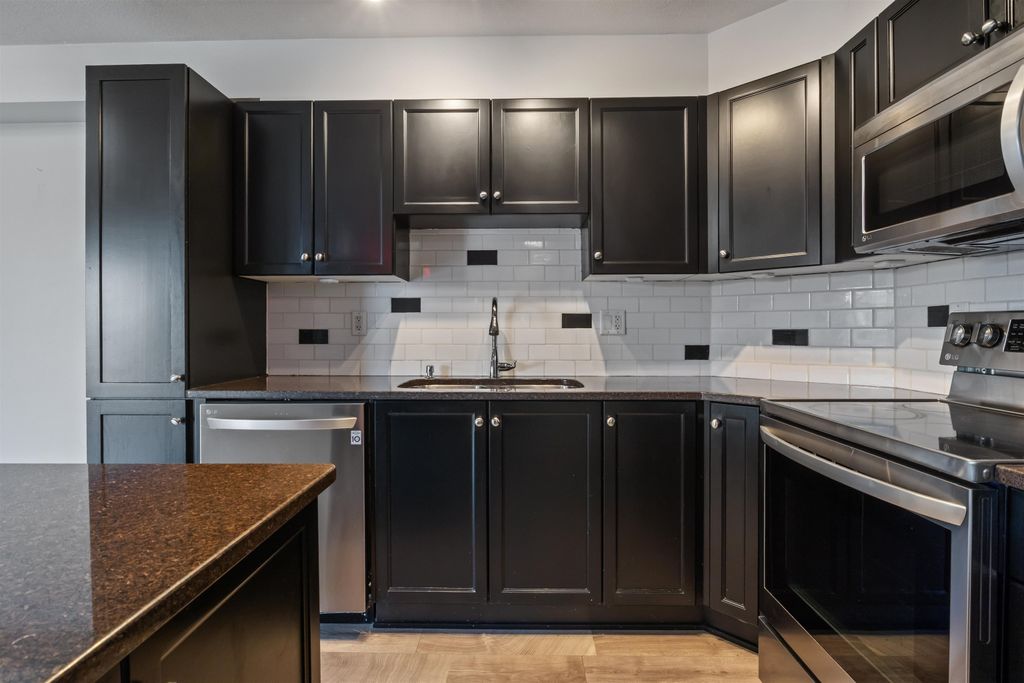 listing image 1105189135750406518