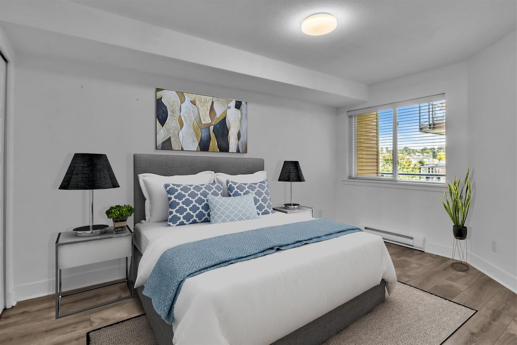 listing image 1102591132167860561