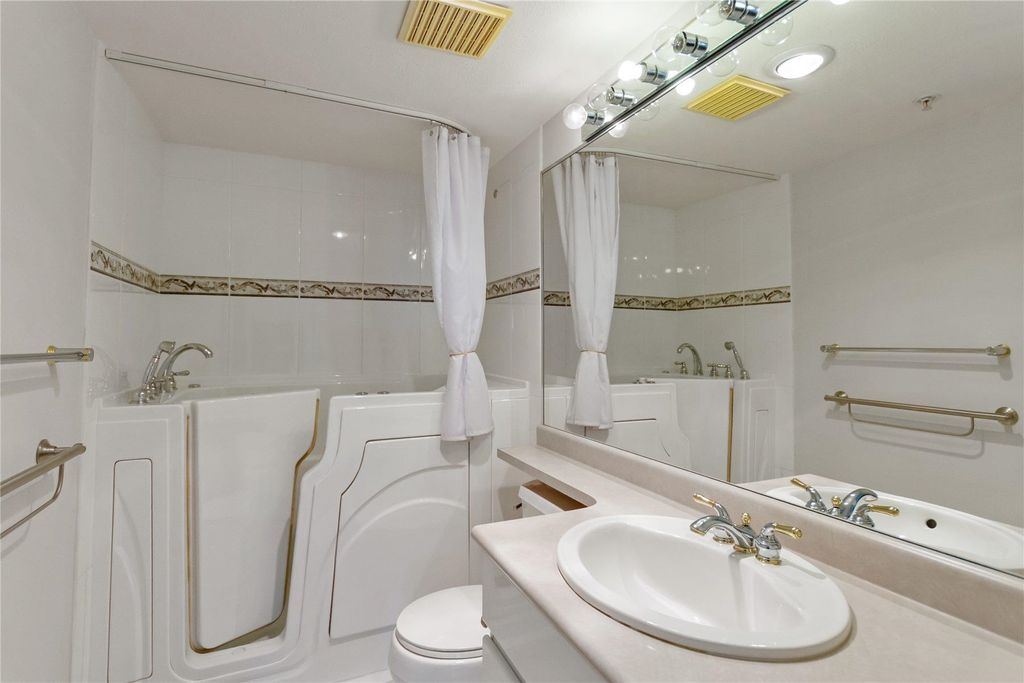 listing image 1103495200909580250