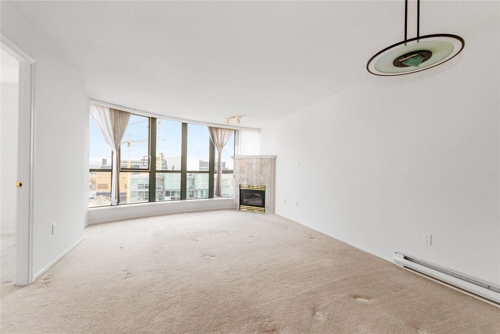 listing image 1103797981829236897