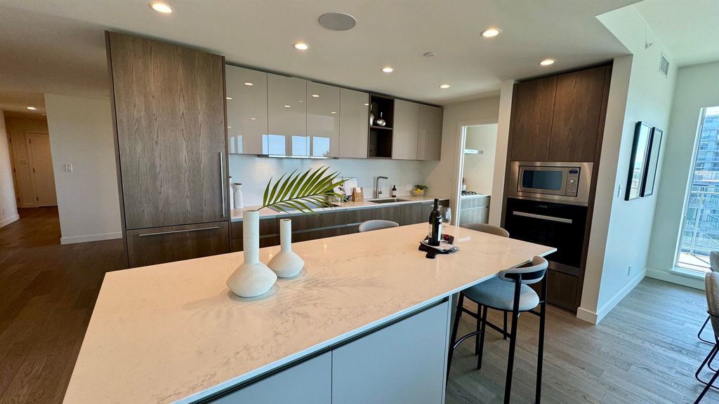 listing image 1101631613392802257