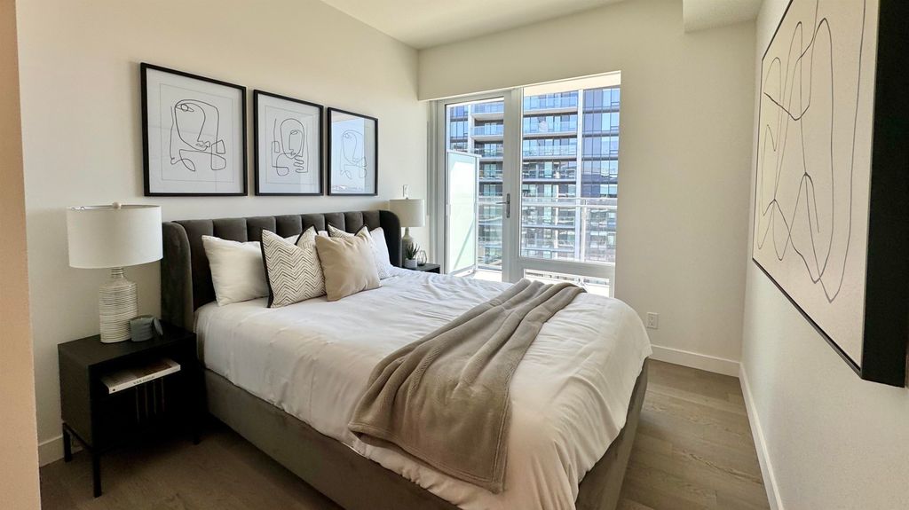 listing image 1100142258757193502