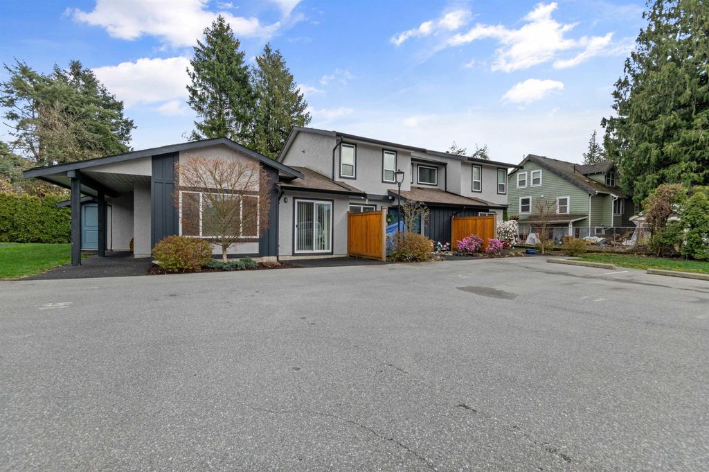 Photo of 45927 Lewis Avenue #10, Chilliwack, BC V2P 3C3 (MLS # R3105375)