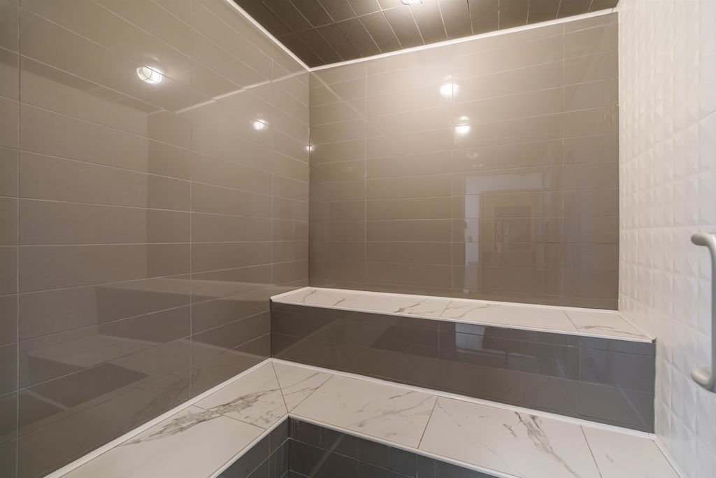 listing image 1104206323301434902