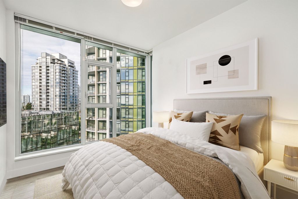 listing image 1106532392280431841