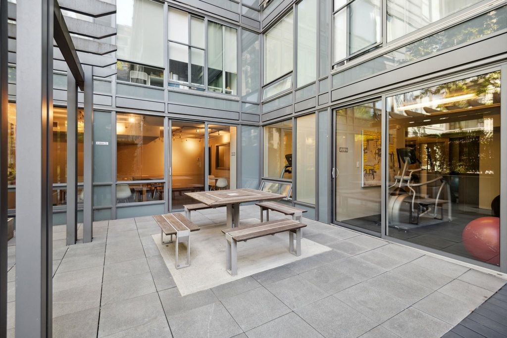 listing image 1100210695950999743