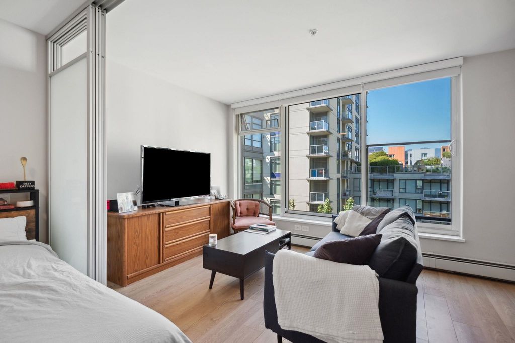 listing image 1100857509408712229