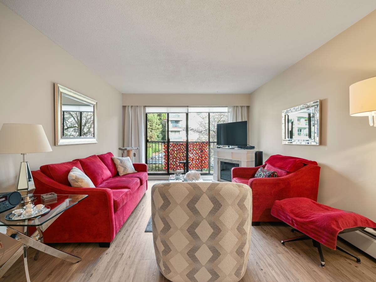 307 W 2nd Street 205