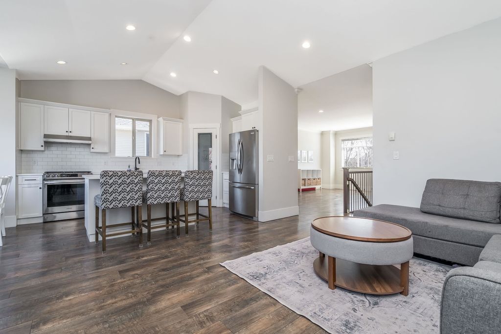 Photo of 34831 1 Avenue, Abbotsford, BC V2S 8C1 (MLS # R3128268)