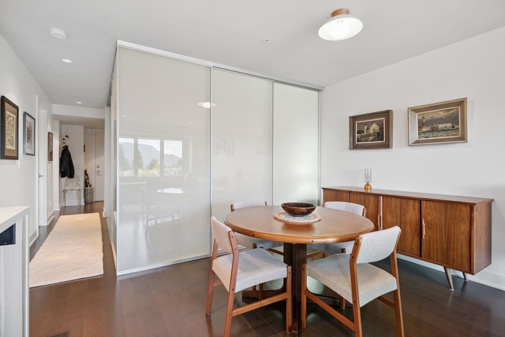 listing image 1106821508016750359