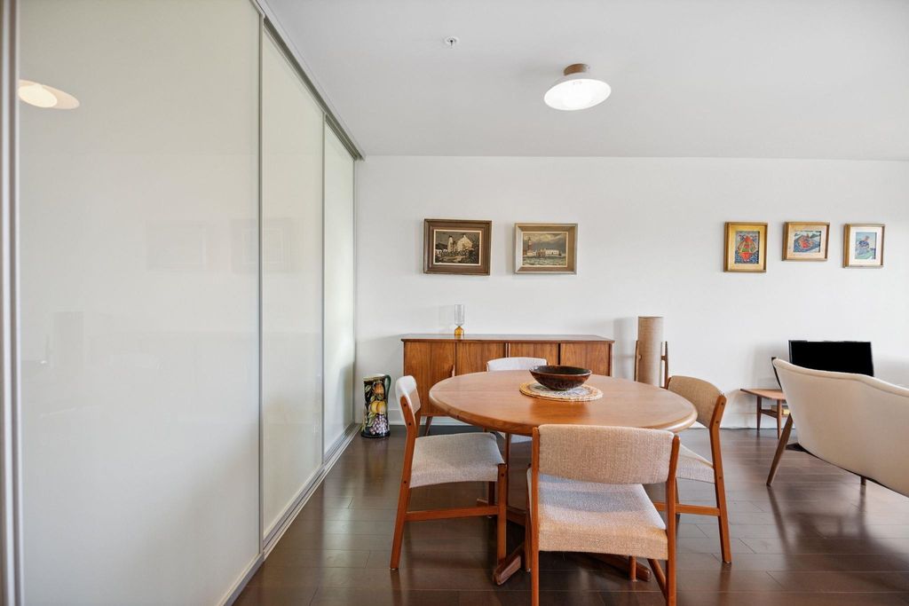 listing image 1105627918043113217