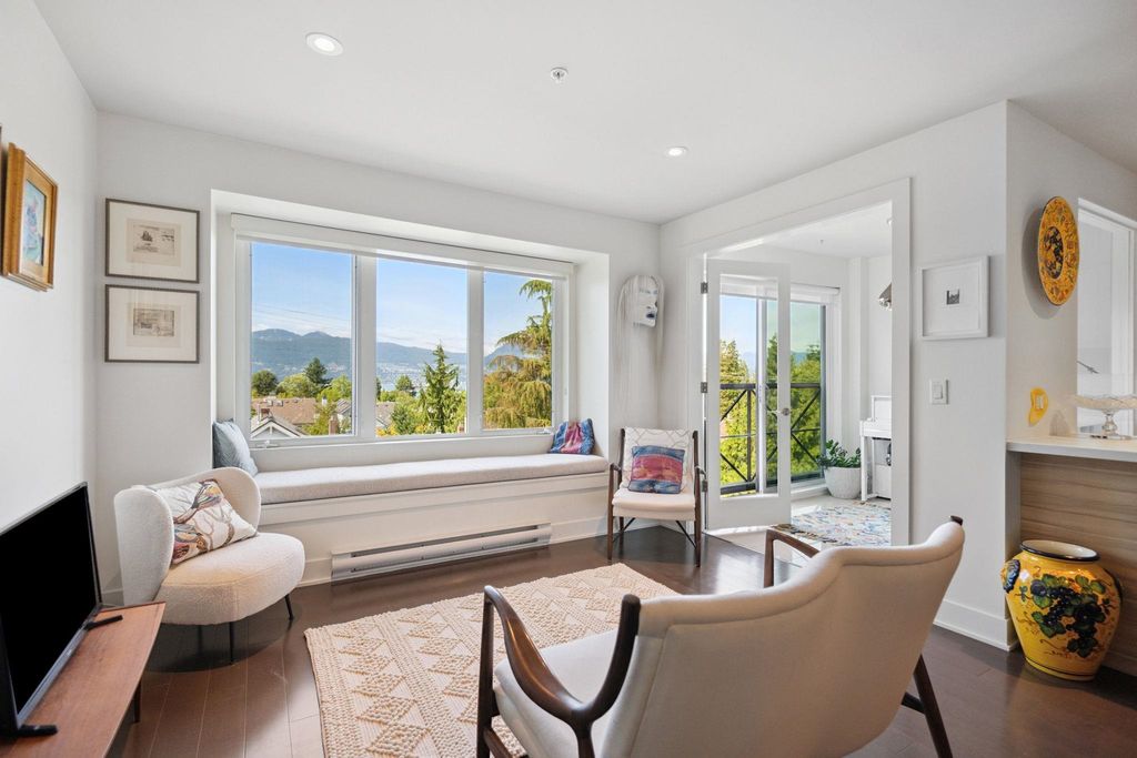 listing image 1108928514811899775