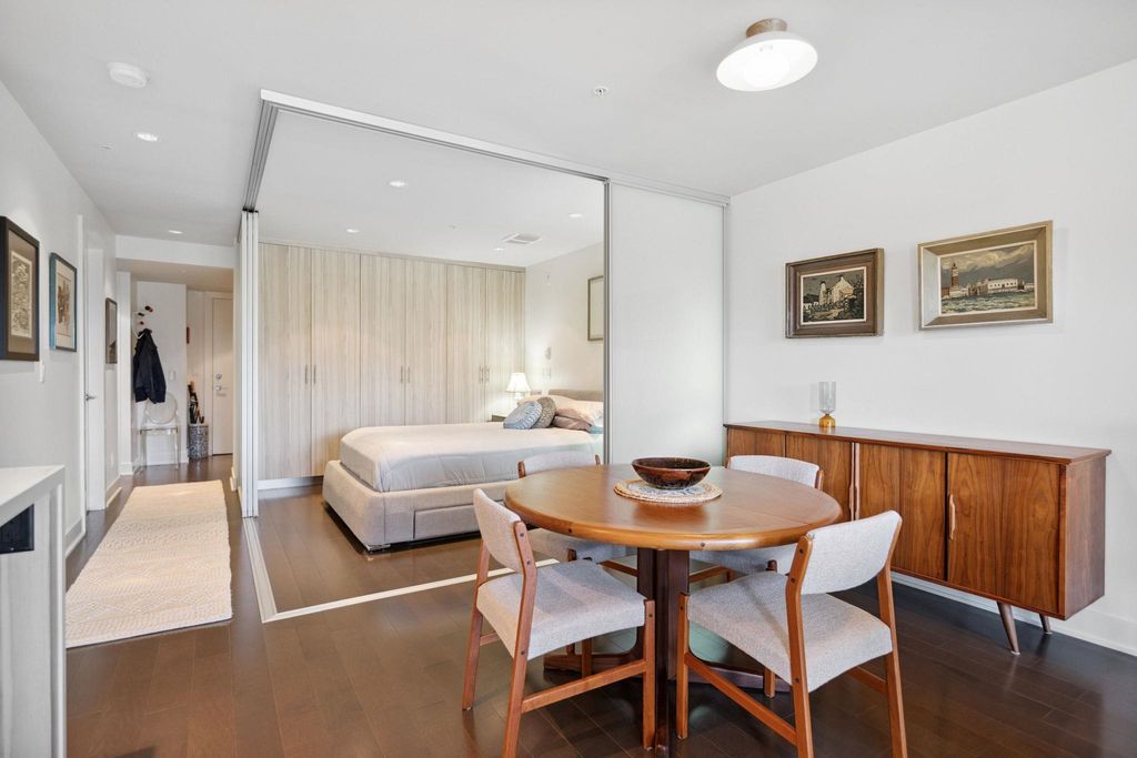 listing image 1103062365246314558