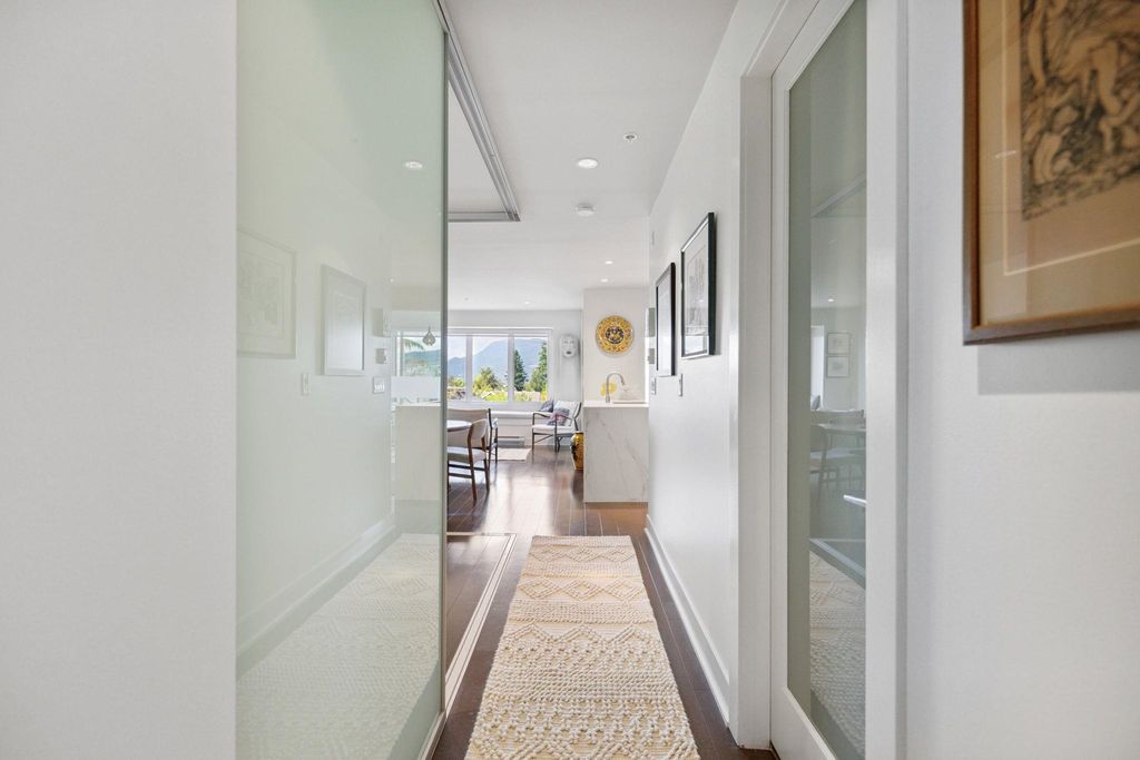 listing image 1105520965236885879