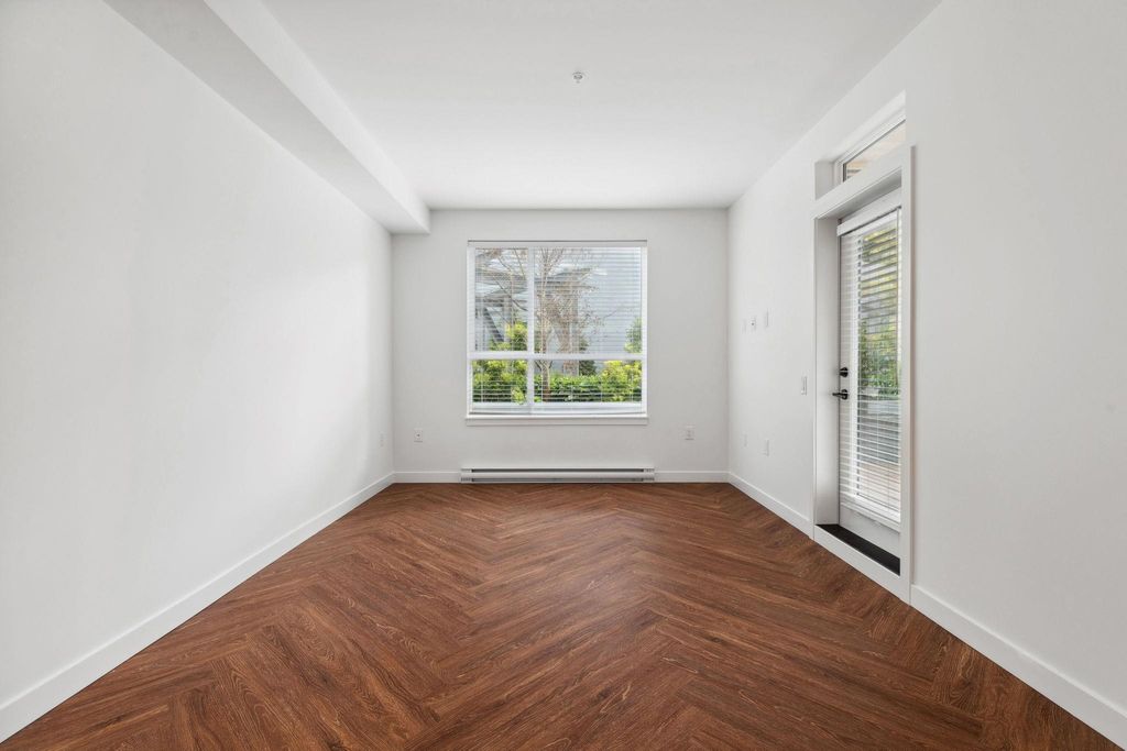 listing image 1101834551390729731