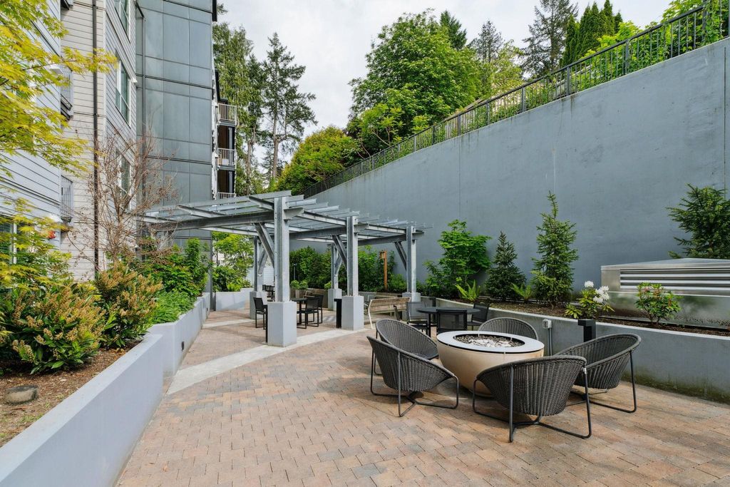 listing image 1109508852221824879