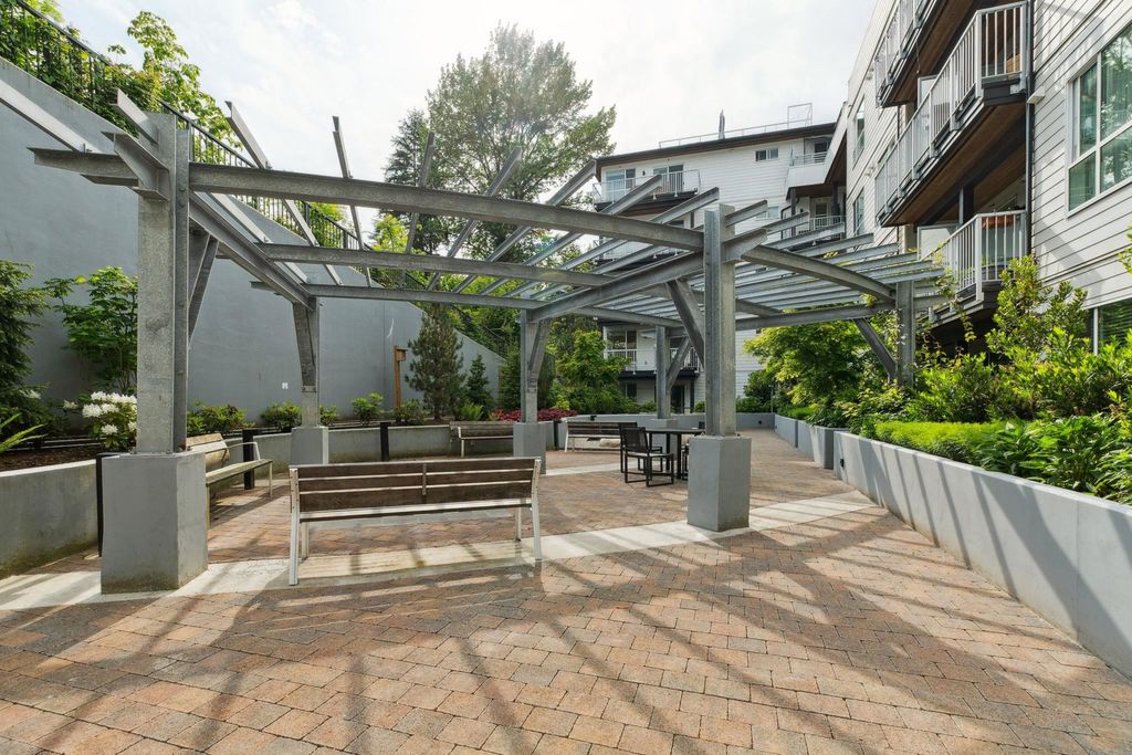 listing image 1100885125689030925