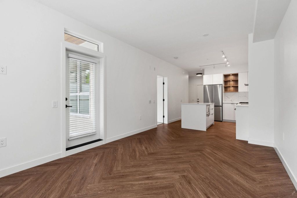 listing image 1101673170780916131