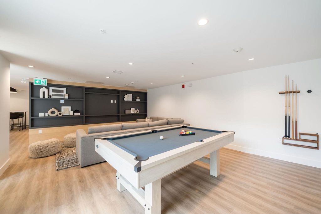 listing image 1107024903361784605