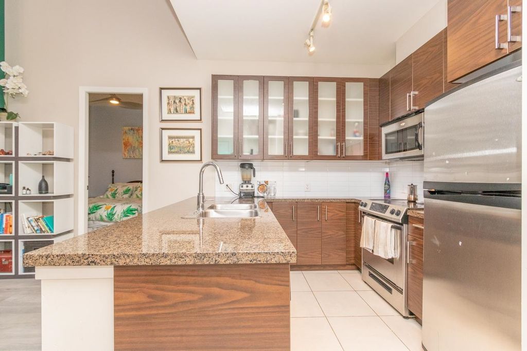 listing image 1106273742902523684