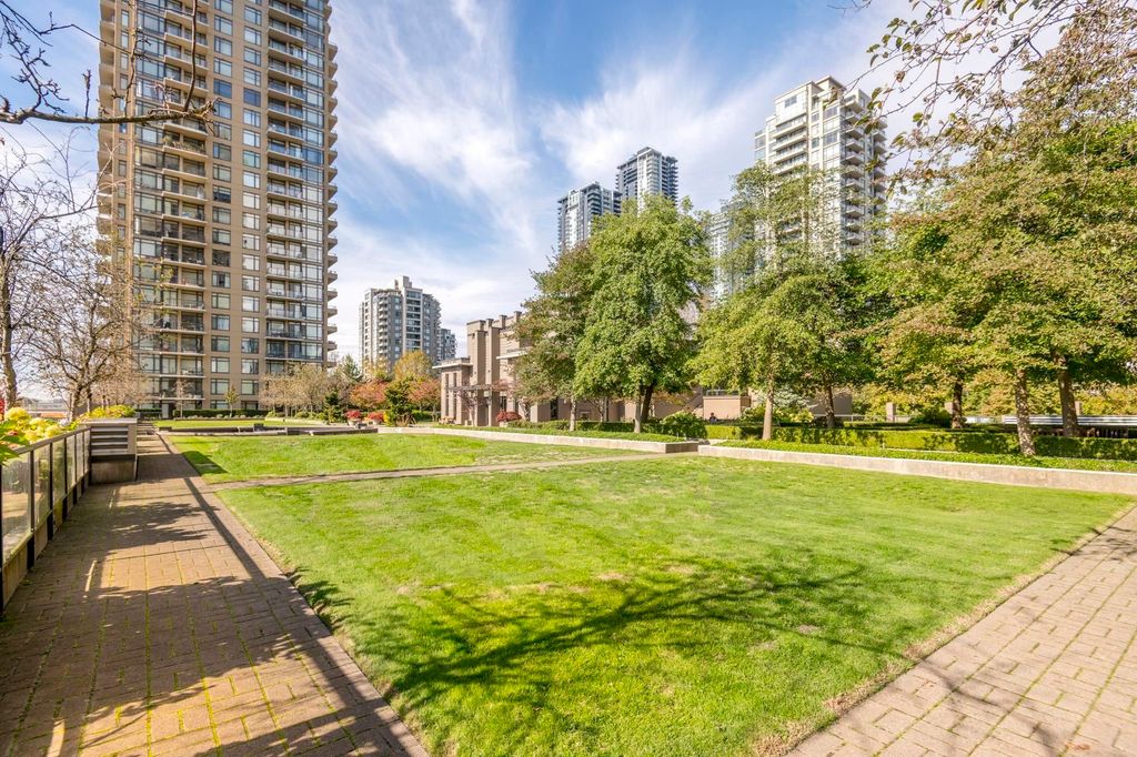 listing image 1102094204948922708