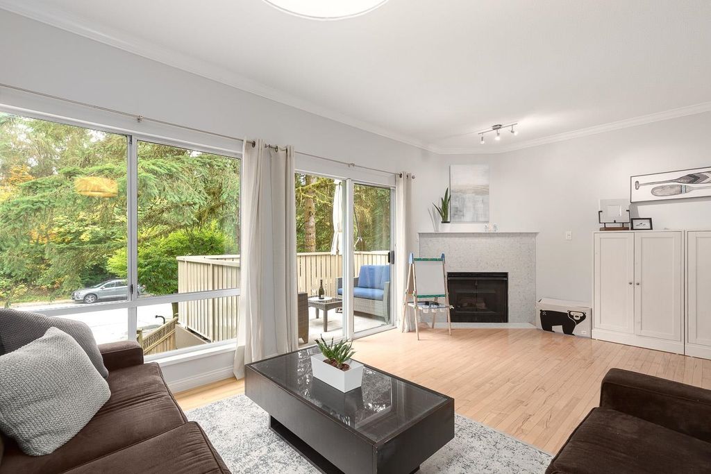 listing image 1102321953596609945