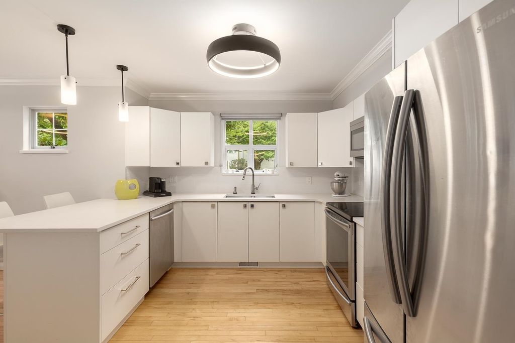 listing image 1100446817646888117