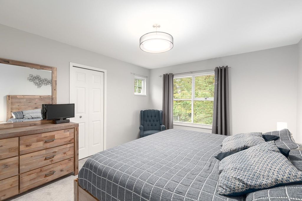 listing image 1109392495263105826