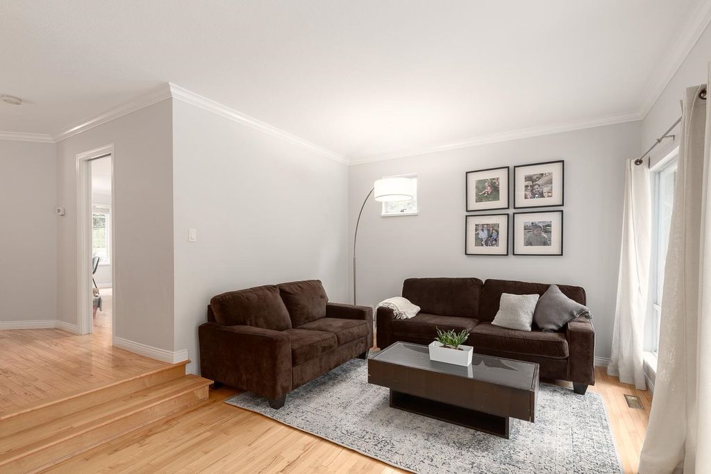 listing image 1104855709974854775