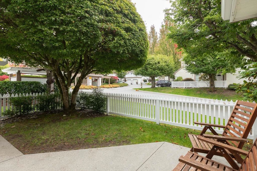 listing image 1102438641316038209