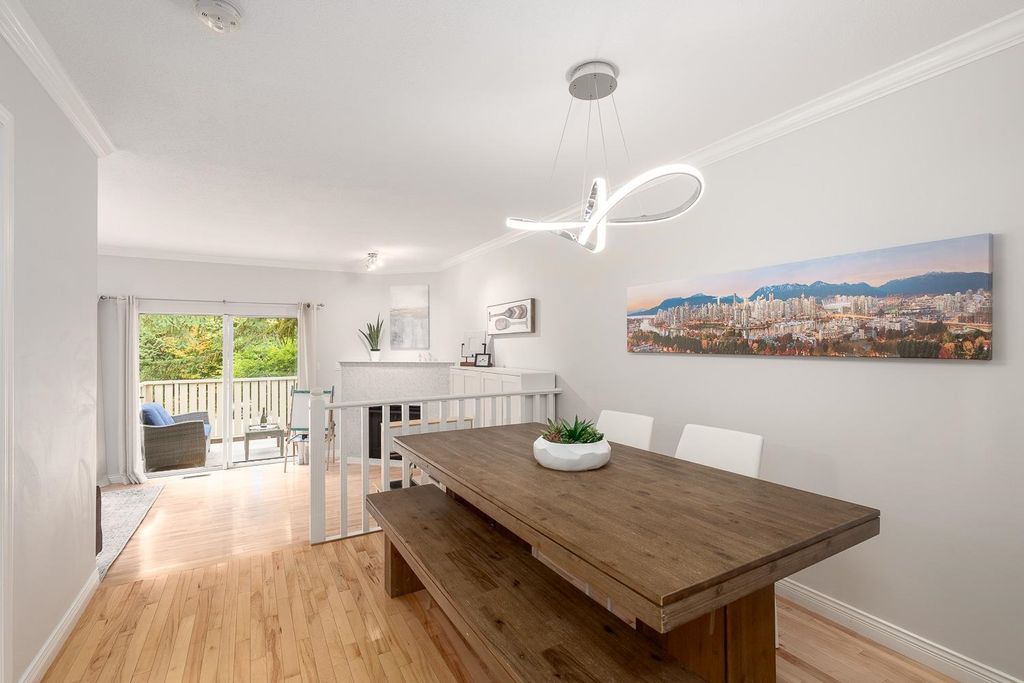 listing image 1102886411623545547